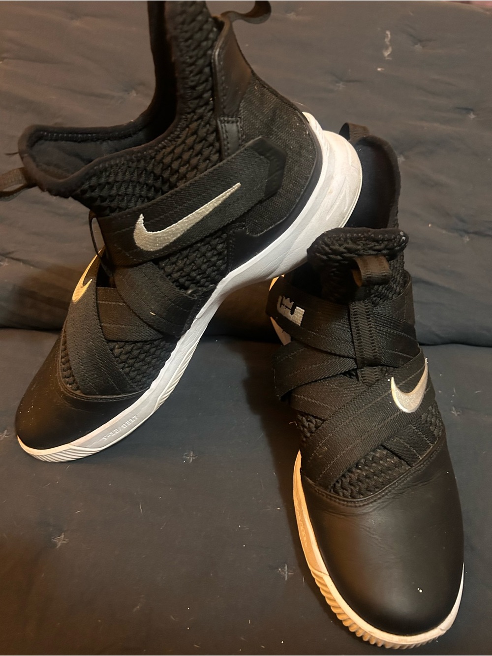 Nike LeBron soldier 12 Men's Black Slip-On Cross-Strap Basketball Sneakers